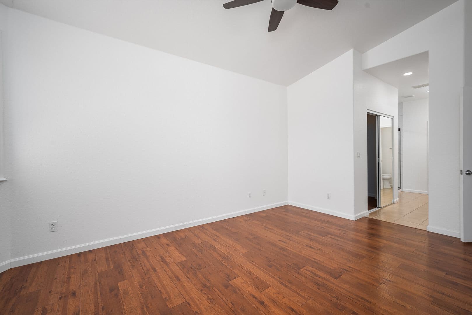 Folsom House: 2066 Horseshoe Glen Cir