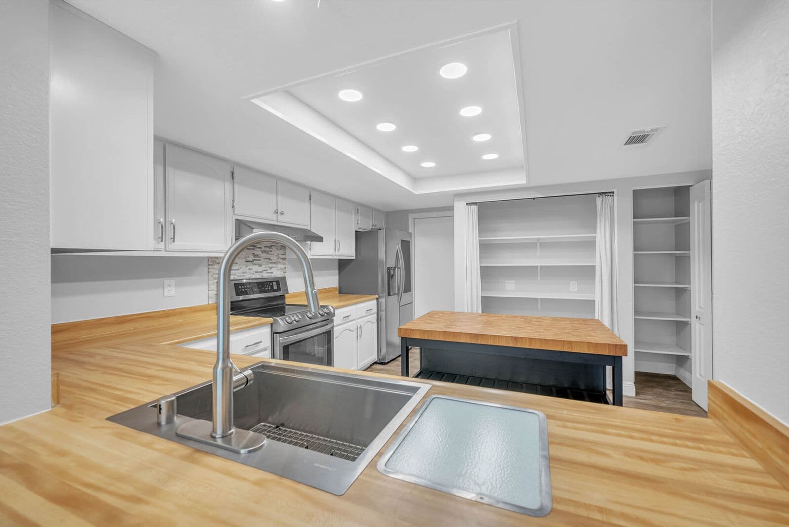 West Sacramento House: 2567 Higgins Rd