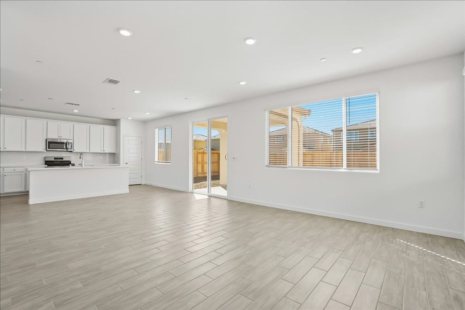 Plumas Lake House: 1052 Lost Creek Ranch Dr