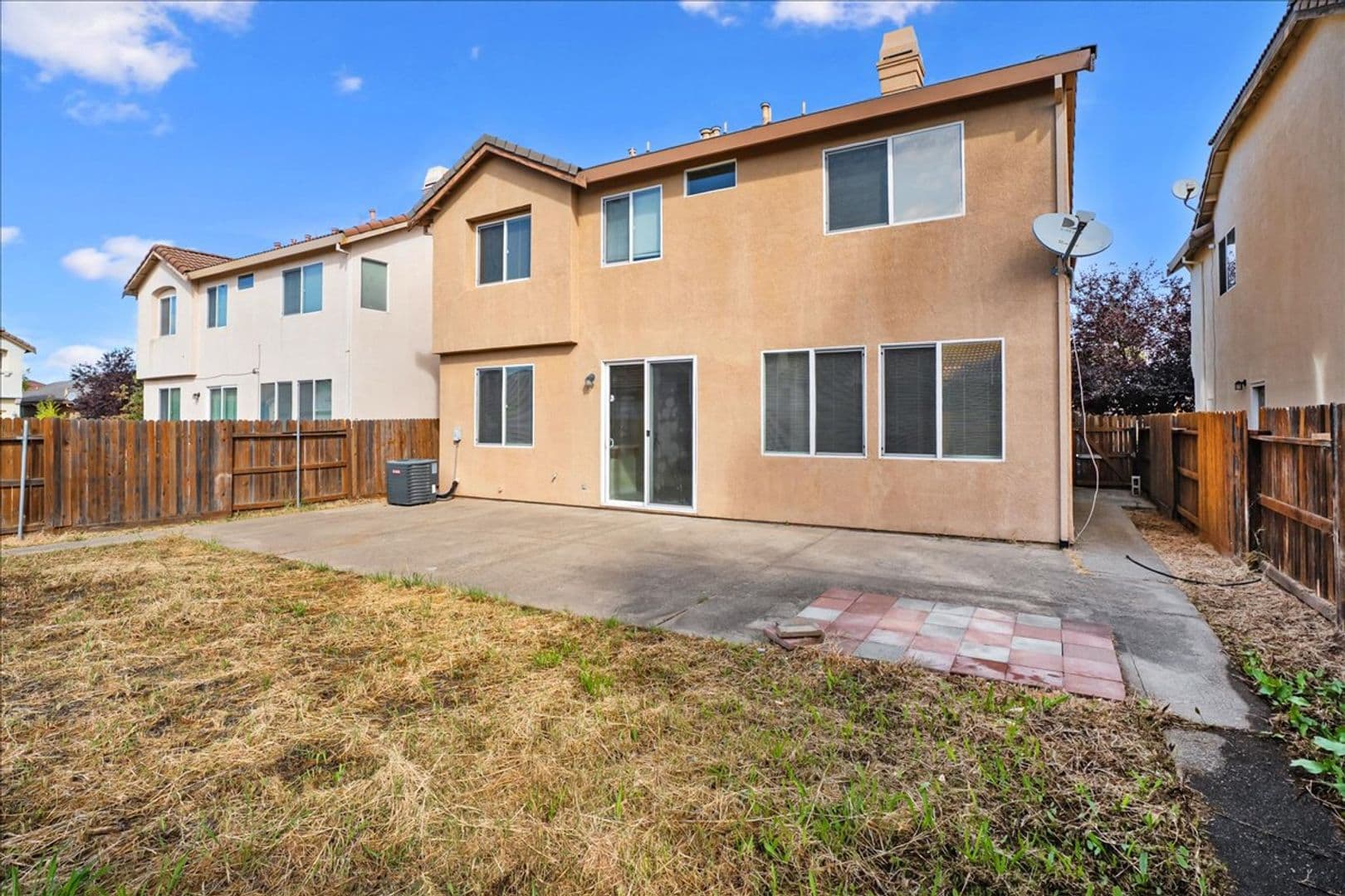 Elk Grove House: 9074 Piazza Ct