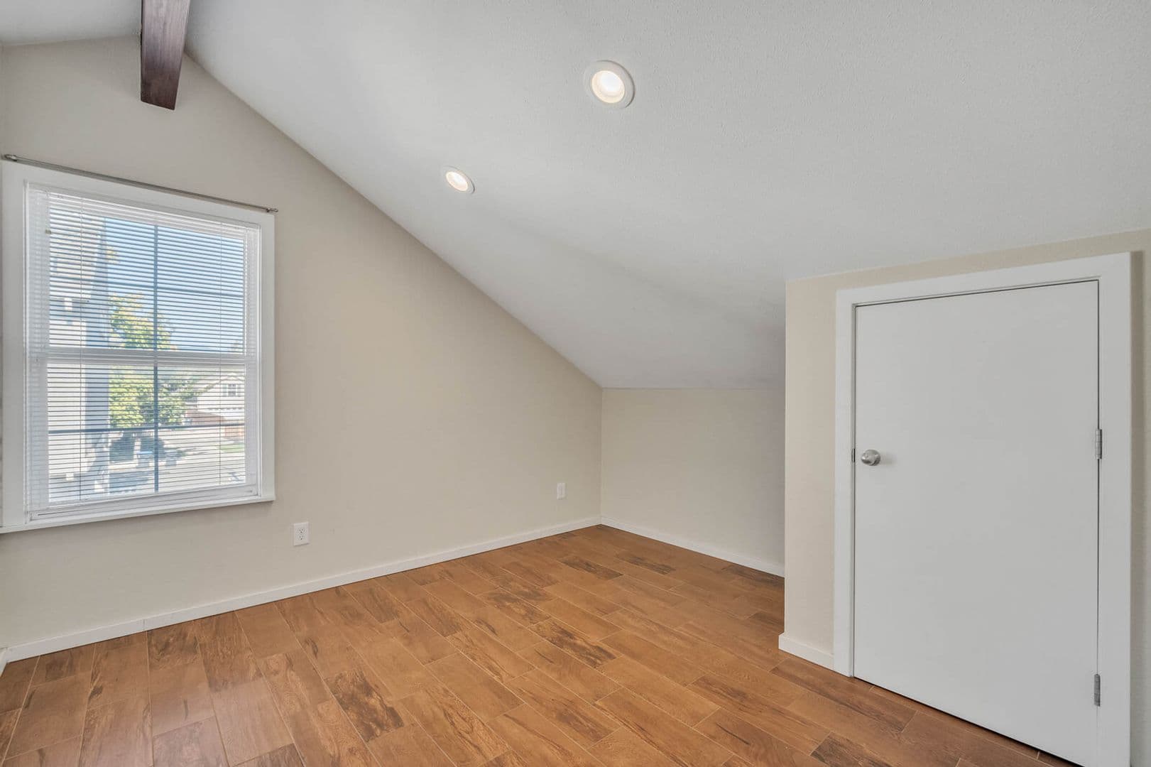 Fairfield Multiplex: 5252 Trophy Dr