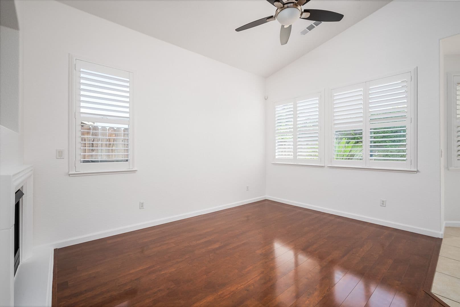 Folsom House: 2066 Horseshoe Glen Cir