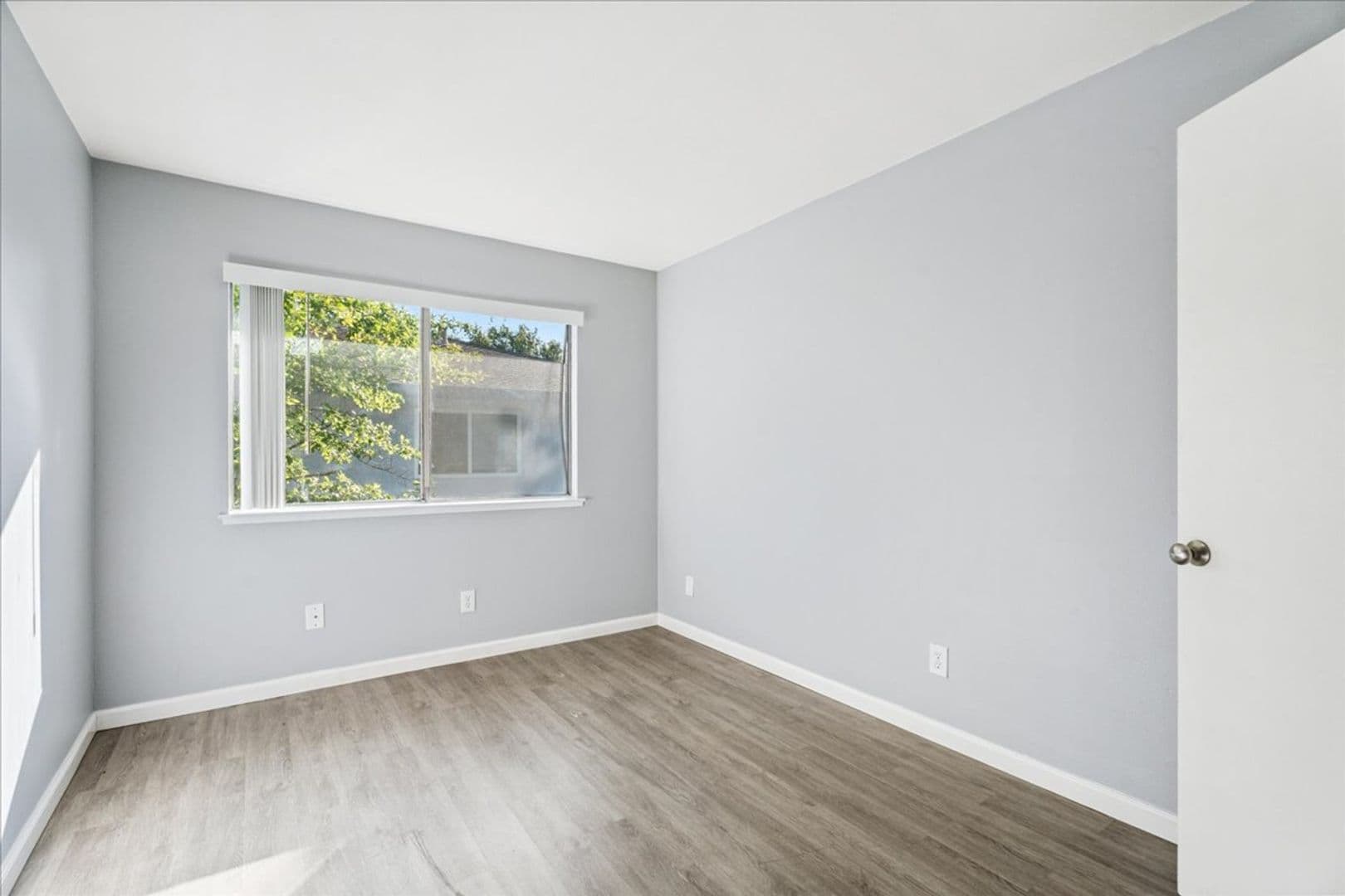 Sacramento House: 4718 Hayford Way #4