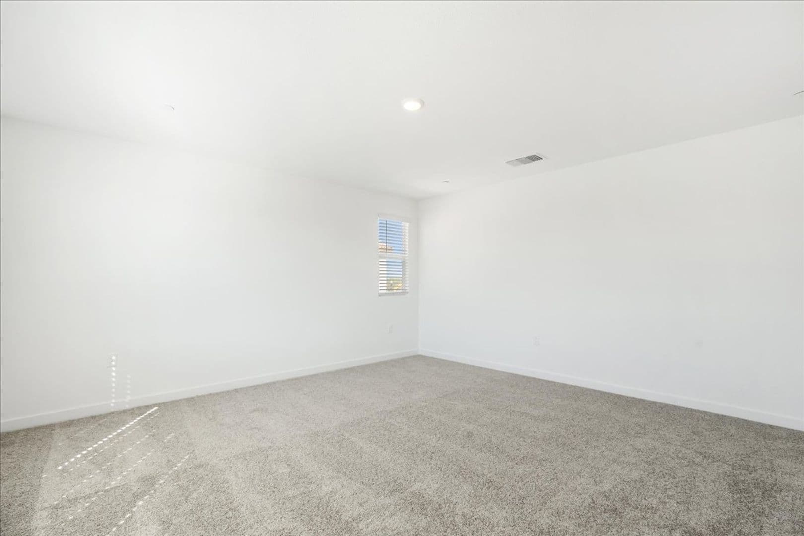 Plumas Lake House: 1052 Lost Creek Ranch Dr