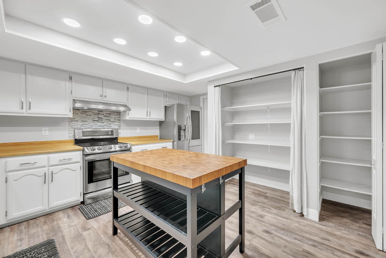 West Sacramento House: 2567 Higgins Rd