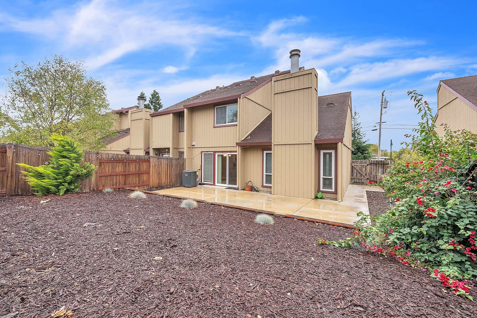 West Sacramento House: 2567 Higgins Rd
