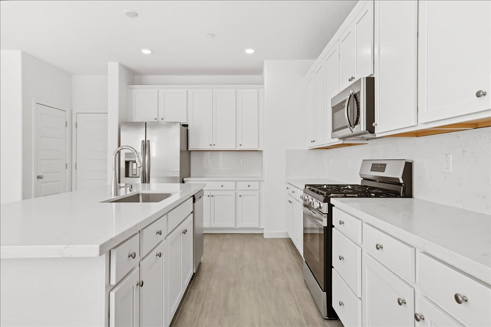Plumas Lake House: 1052 Lost Creek Ranch Dr