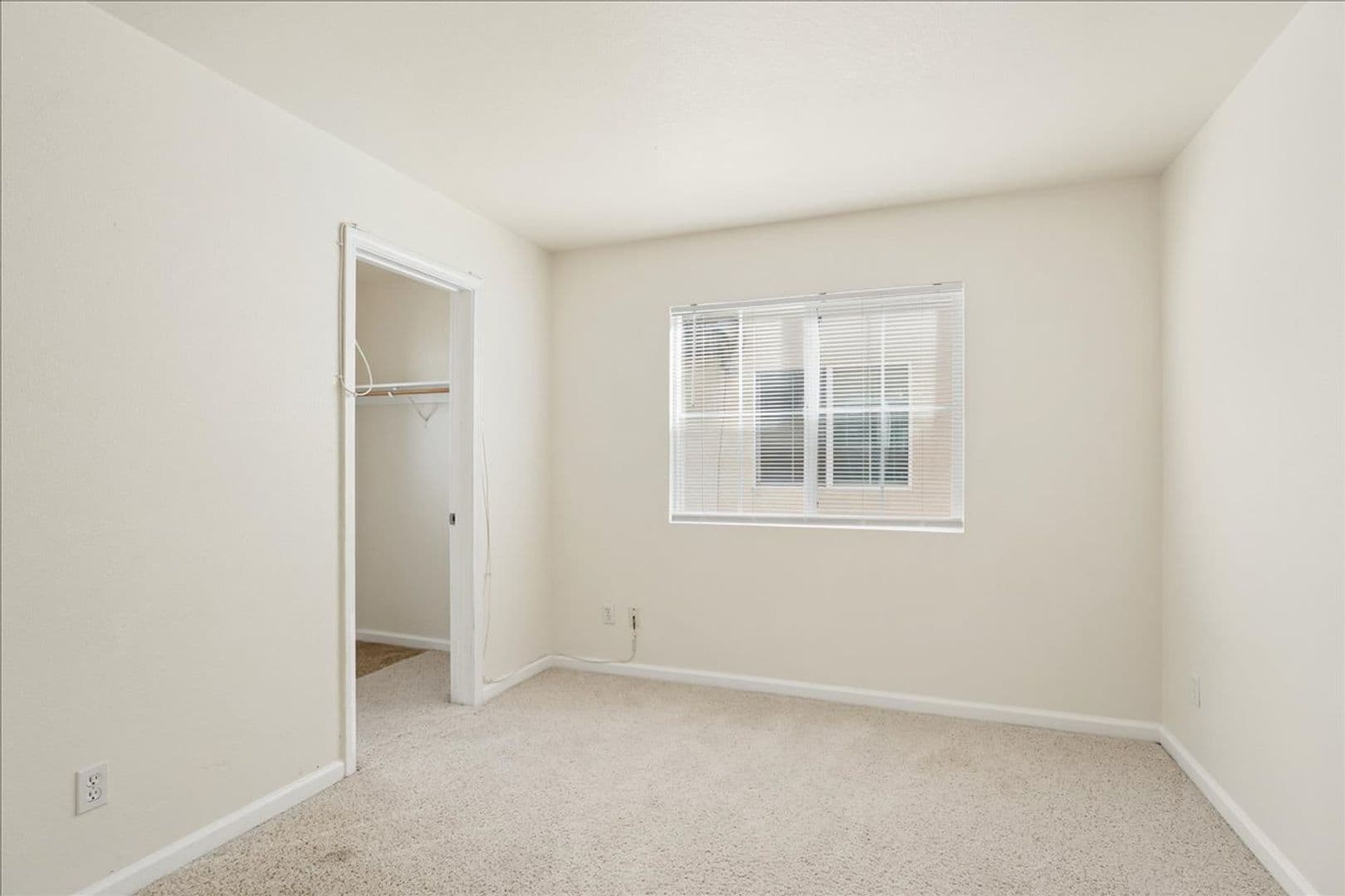 Elk Grove House: 9074 Piazza Ct
