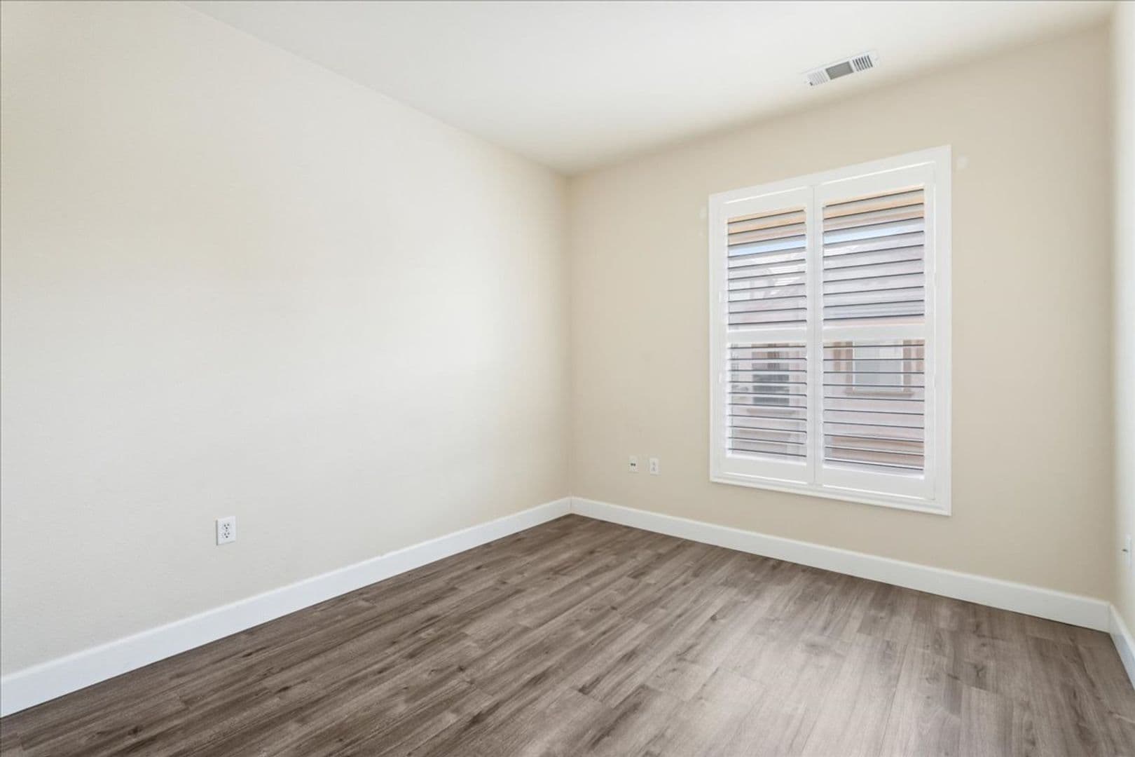 Sacramento House: 5350 Dunlay Dr #713