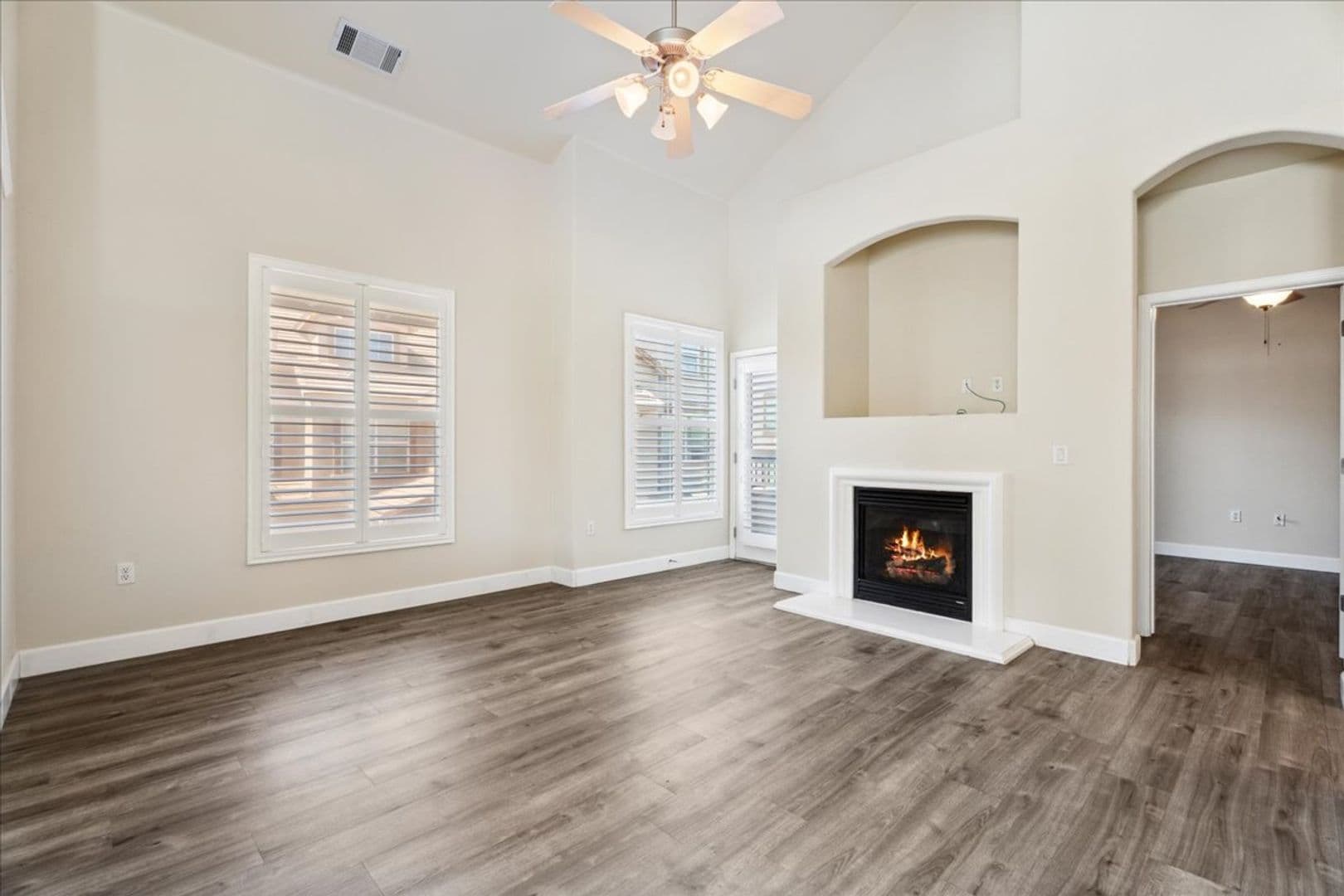 Sacramento House: 5350 Dunlay Dr #713