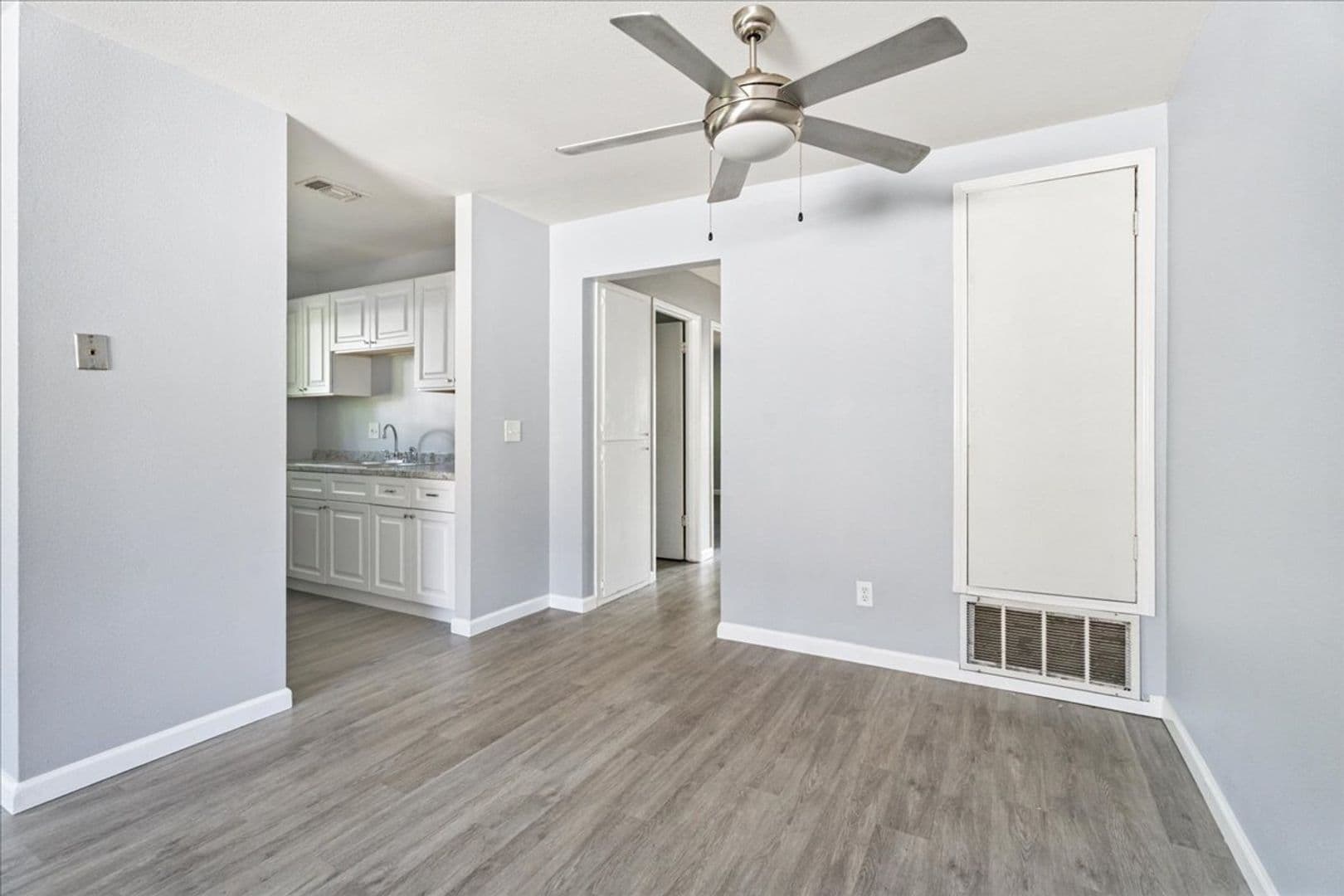 Sacramento House: 4718 Hayford Way #4