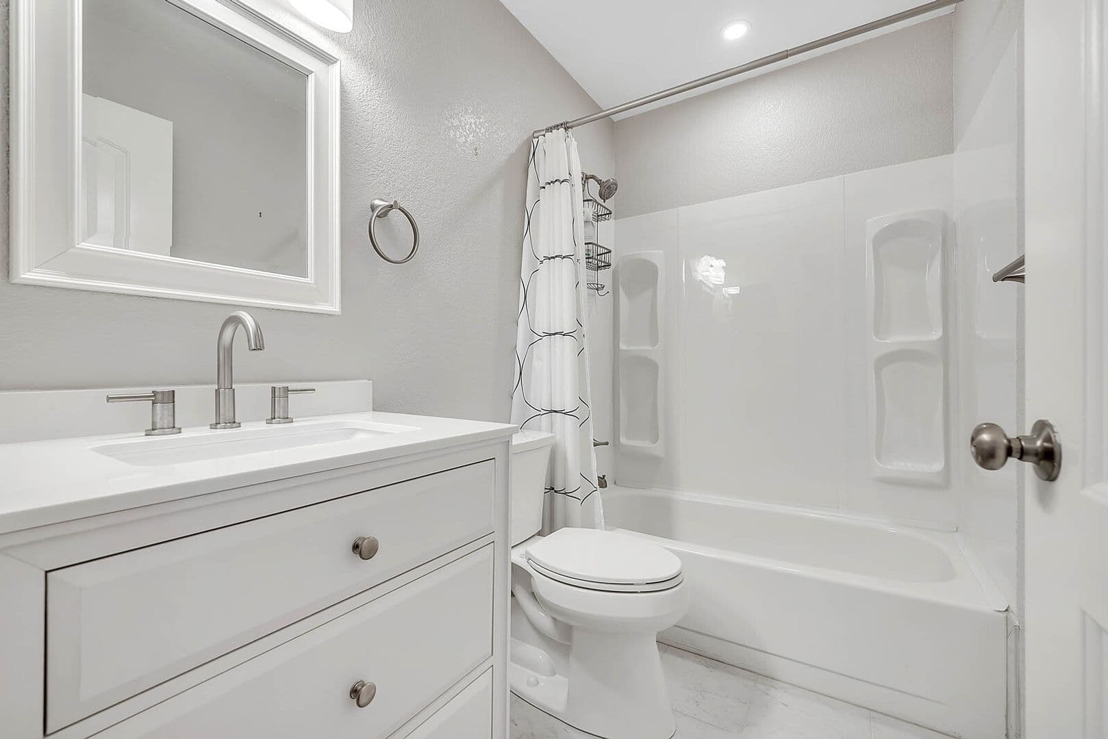 West Sacramento House: 2567 Higgins Rd