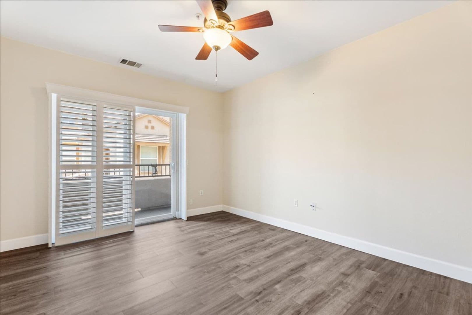 Sacramento House: 5350 Dunlay Dr #713