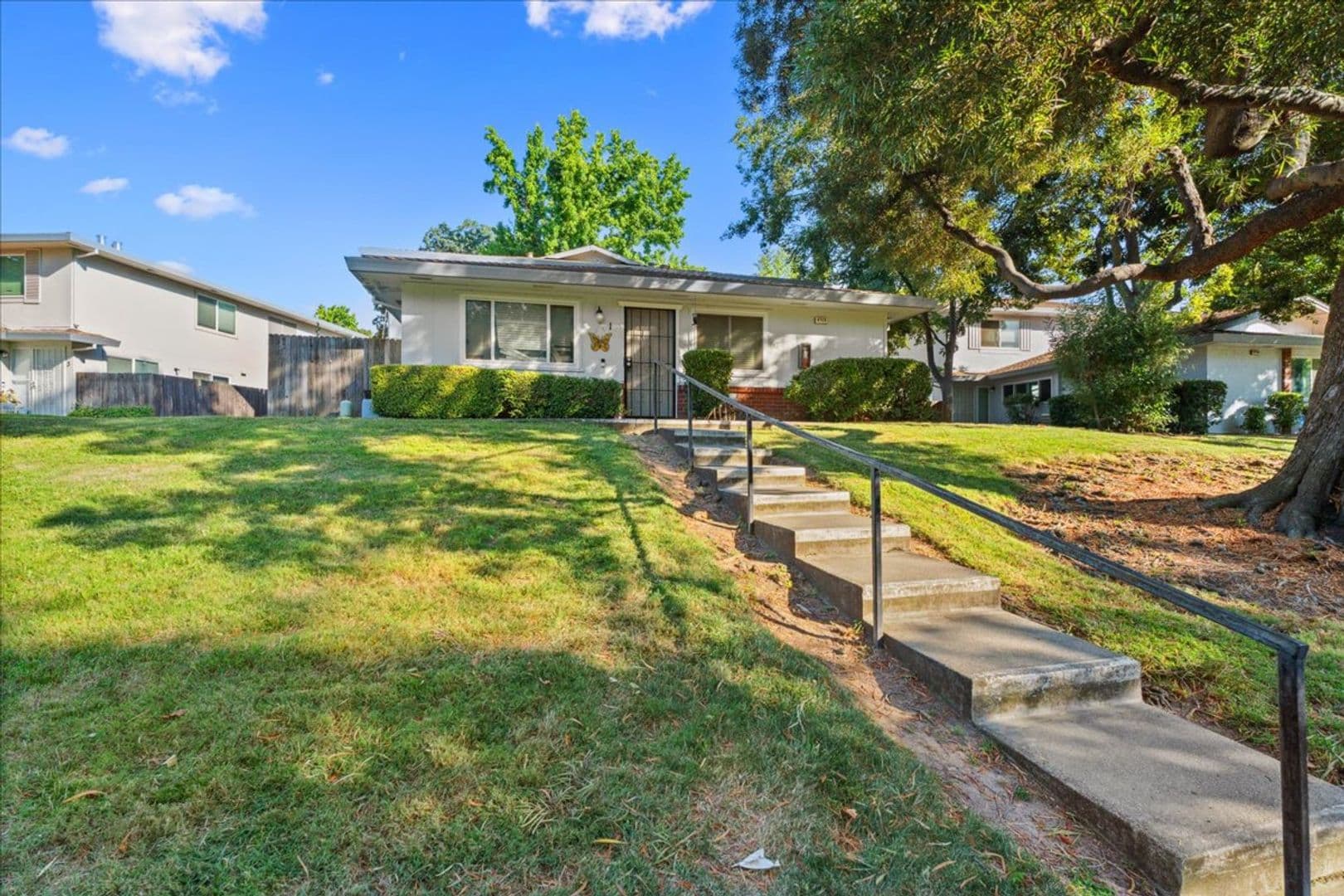 Sacramento House: 4718 Hayford Way #4