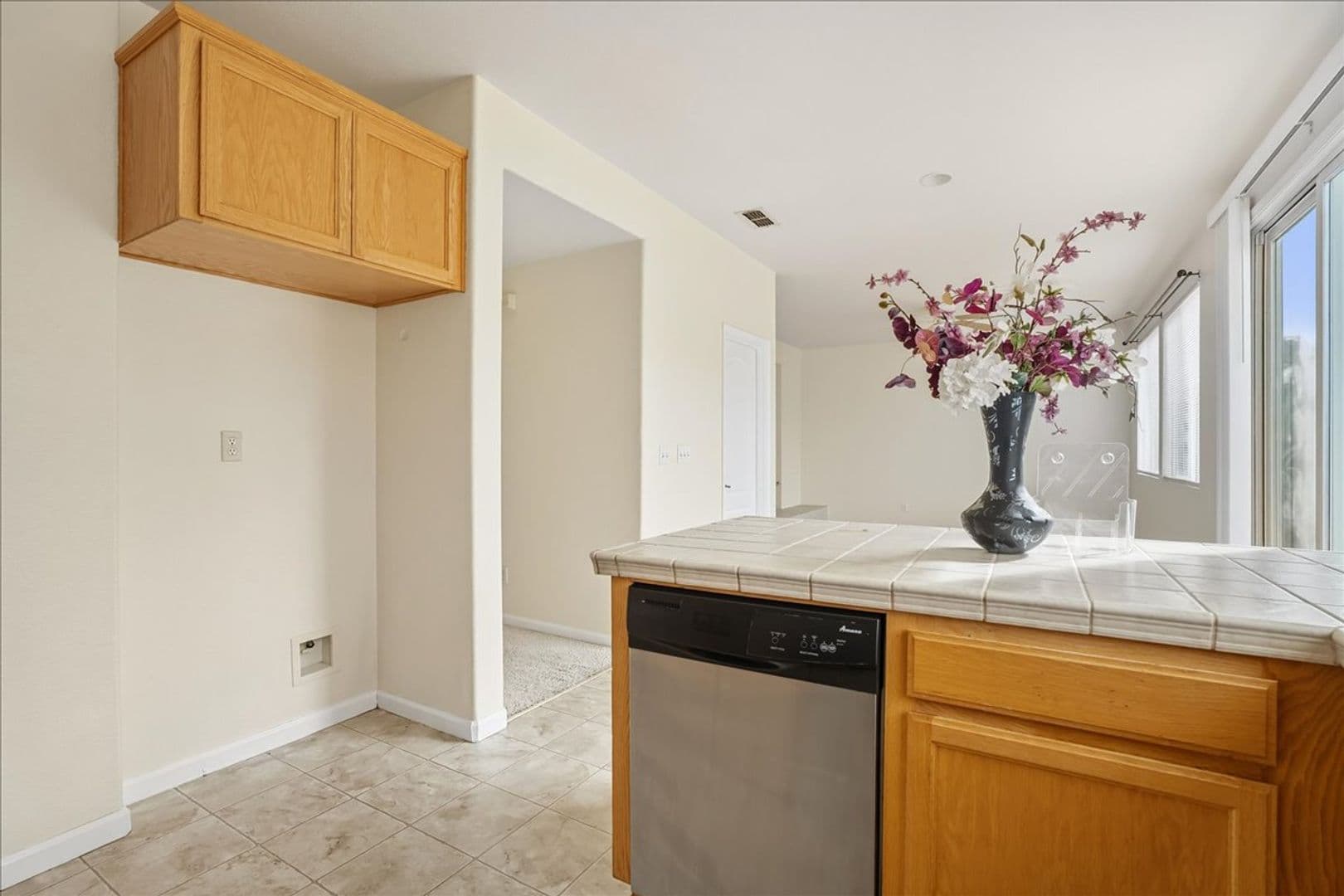 Elk Grove House: 9074 Piazza Ct