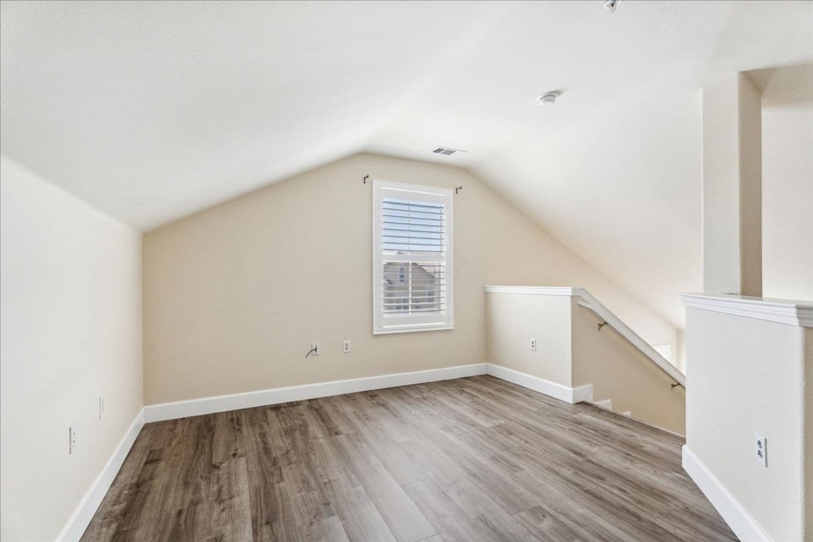 Sacramento House: 5350 Dunlay Dr #713