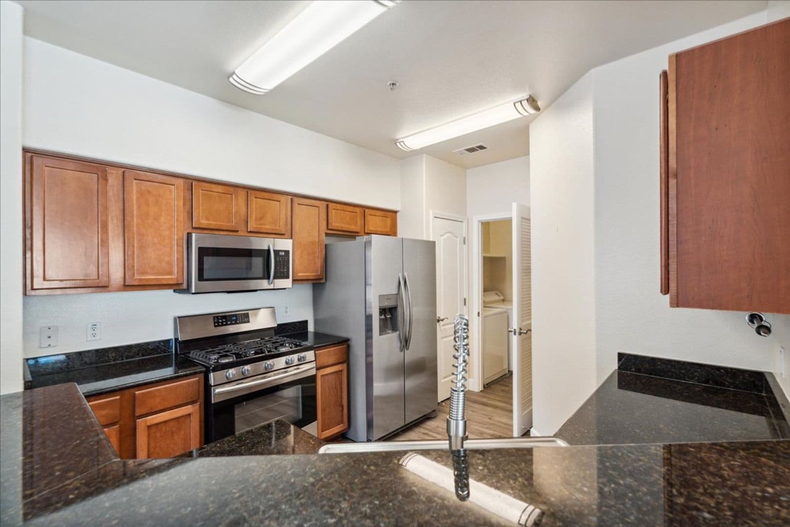 Sacramento House: 5350 Dunlay Dr #713