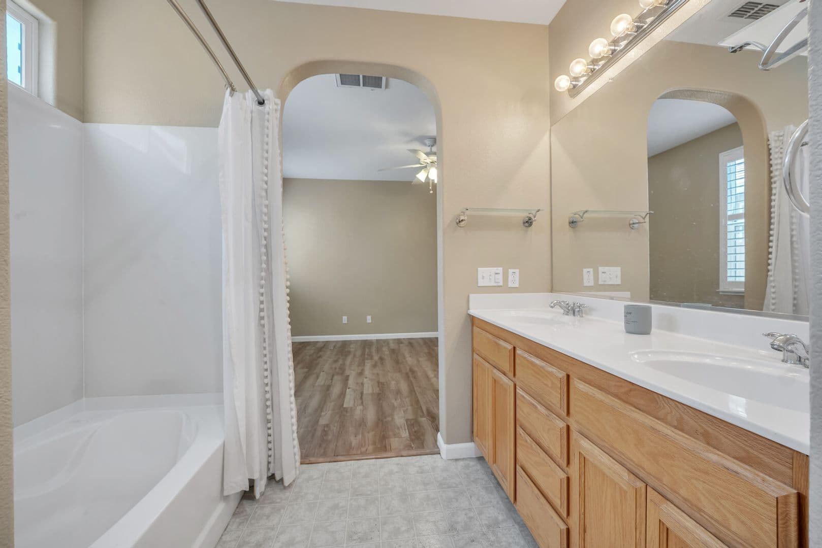 Sacramento House: 2736 San Juan Rd