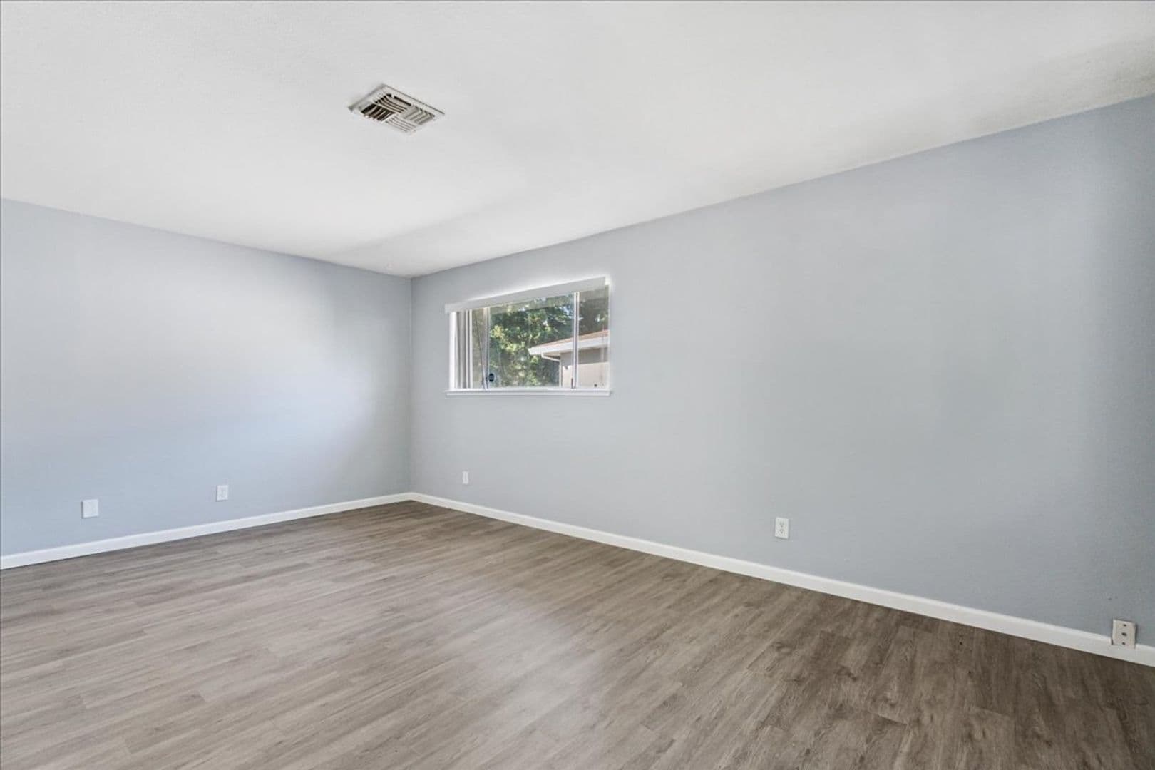 Sacramento House: 4718 Hayford Way #4