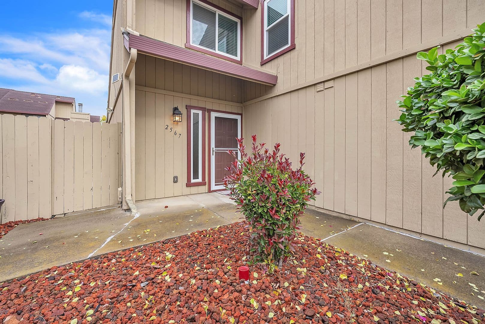 West Sacramento House: 2567 Higgins Rd