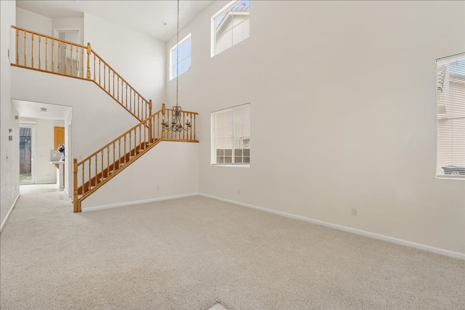 Elk Grove House: 9074 Piazza Ct