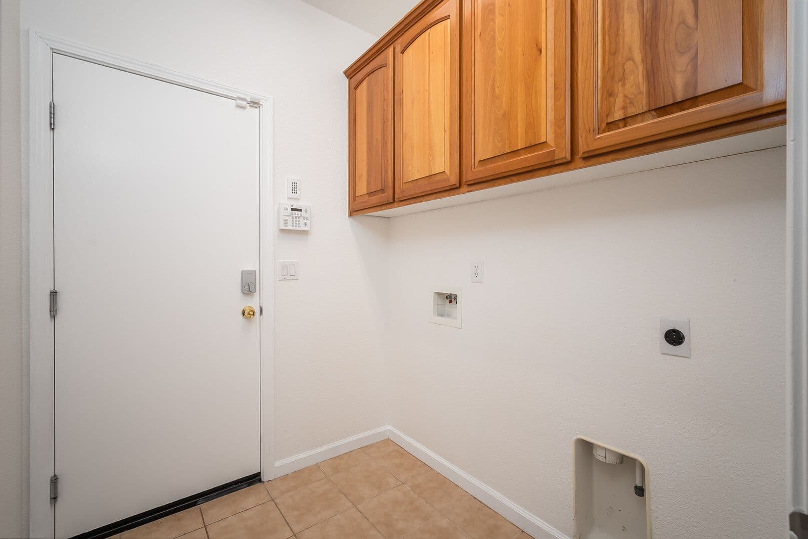 Folsom House: 2066 Horseshoe Glen Cir
