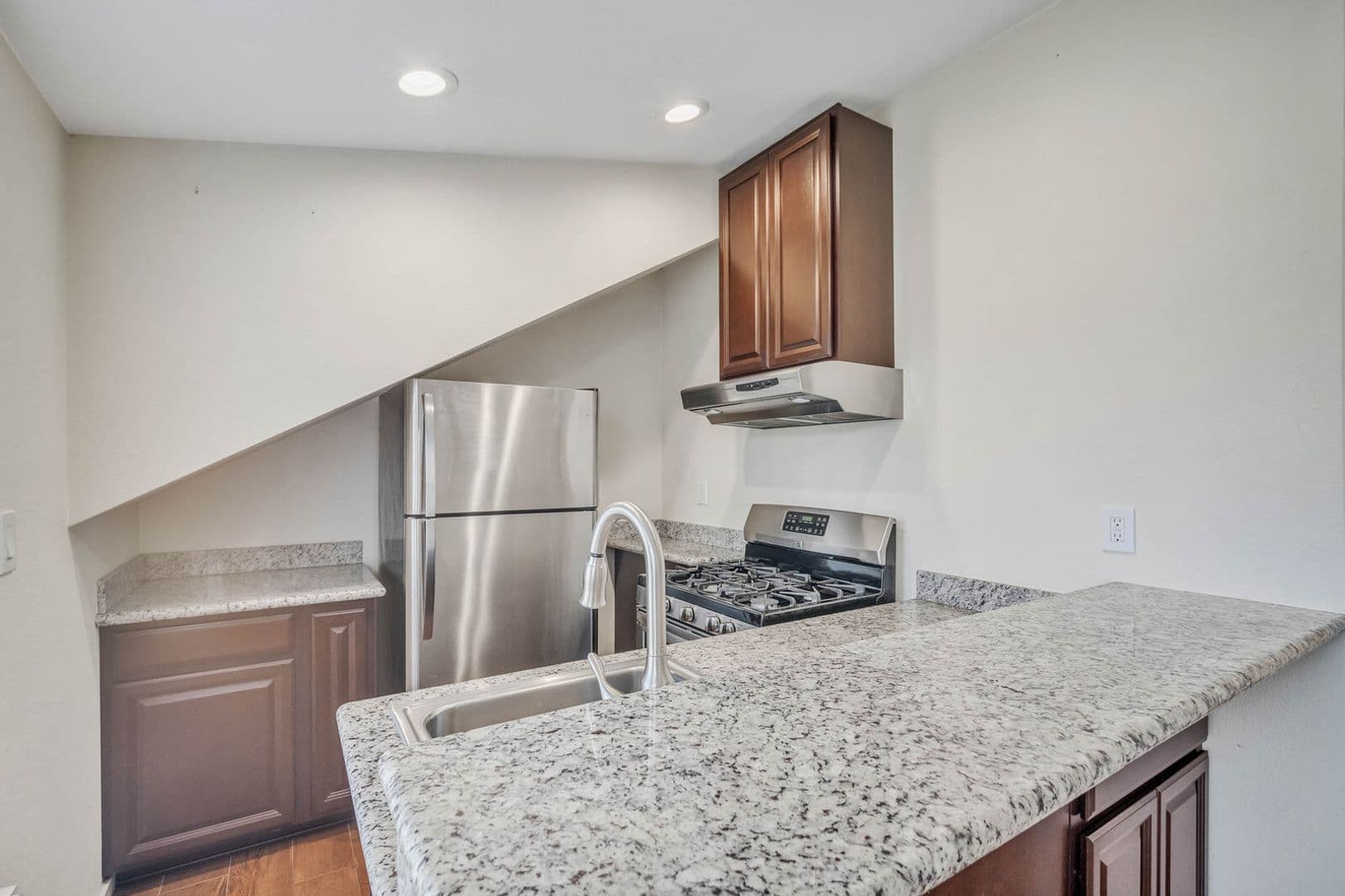 Fairfield Multiplex: 5252 Trophy Dr