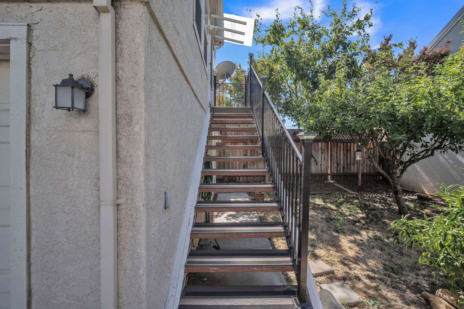 Fairfield Multiplex: 5252 Trophy Dr