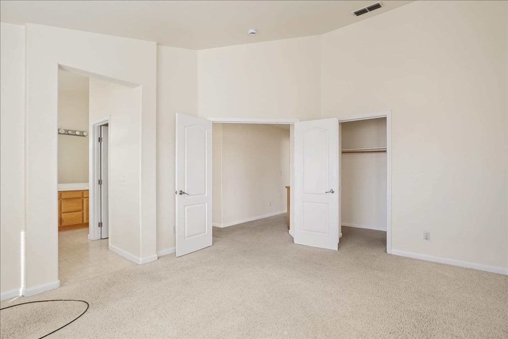Elk Grove House: 9074 Piazza Ct