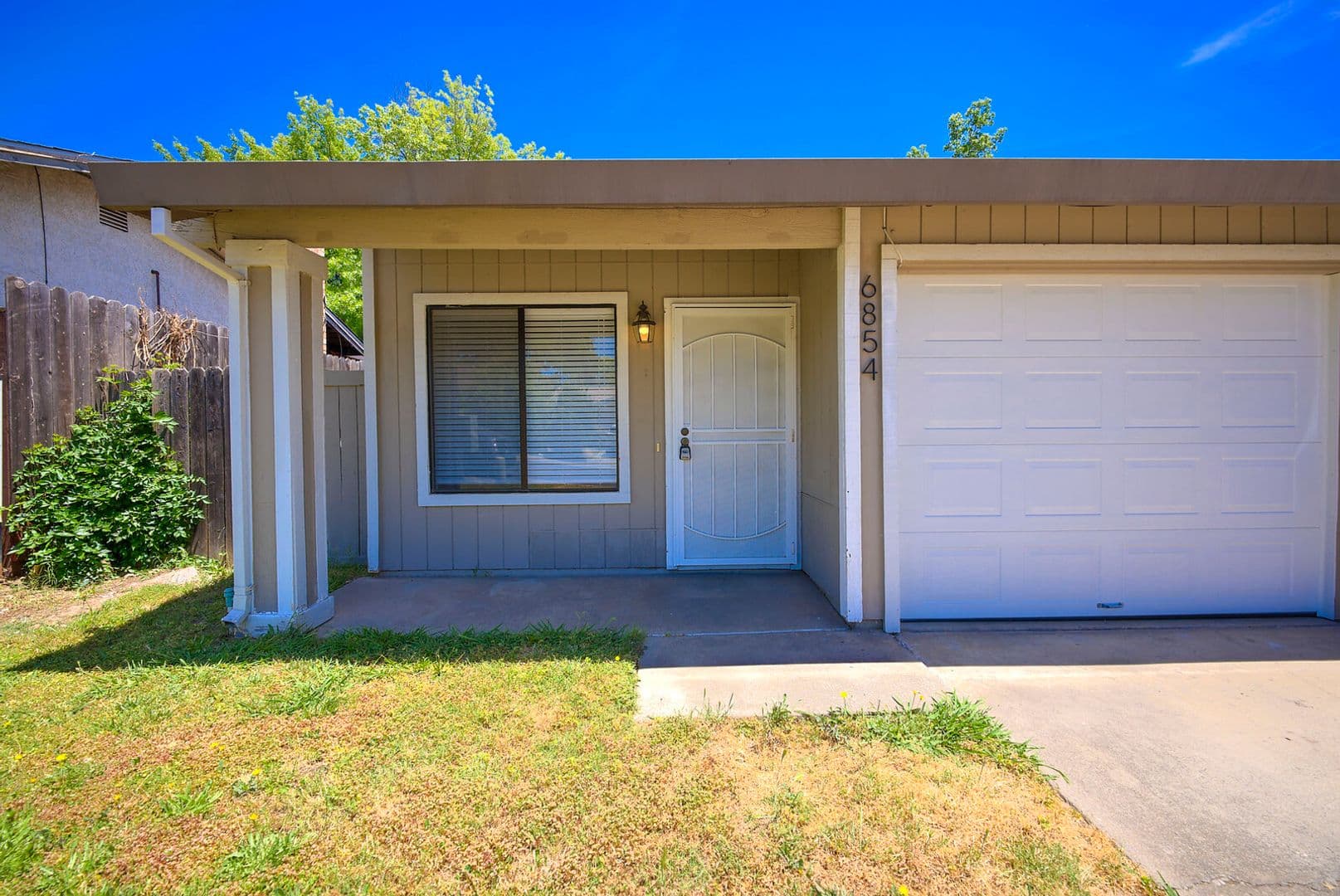 Sacramento Multiplex: 6852 / 6854 Concert Way