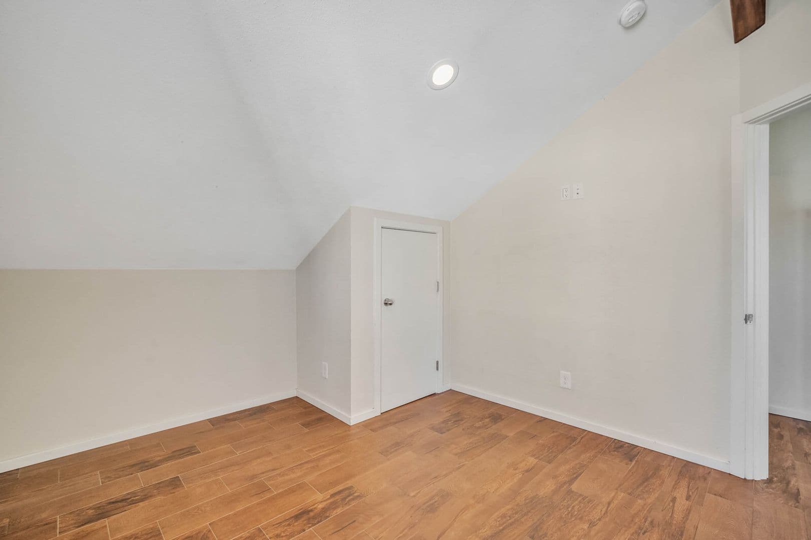 Fairfield Multiplex: 5252 Trophy Dr