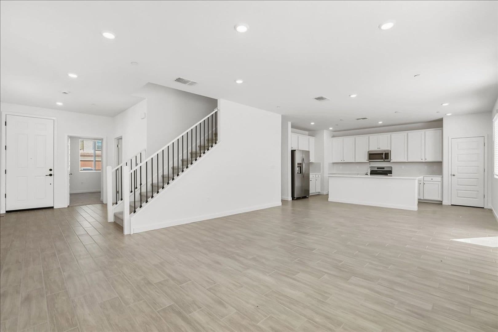 Plumas Lake House: 1052 Lost Creek Ranch Dr