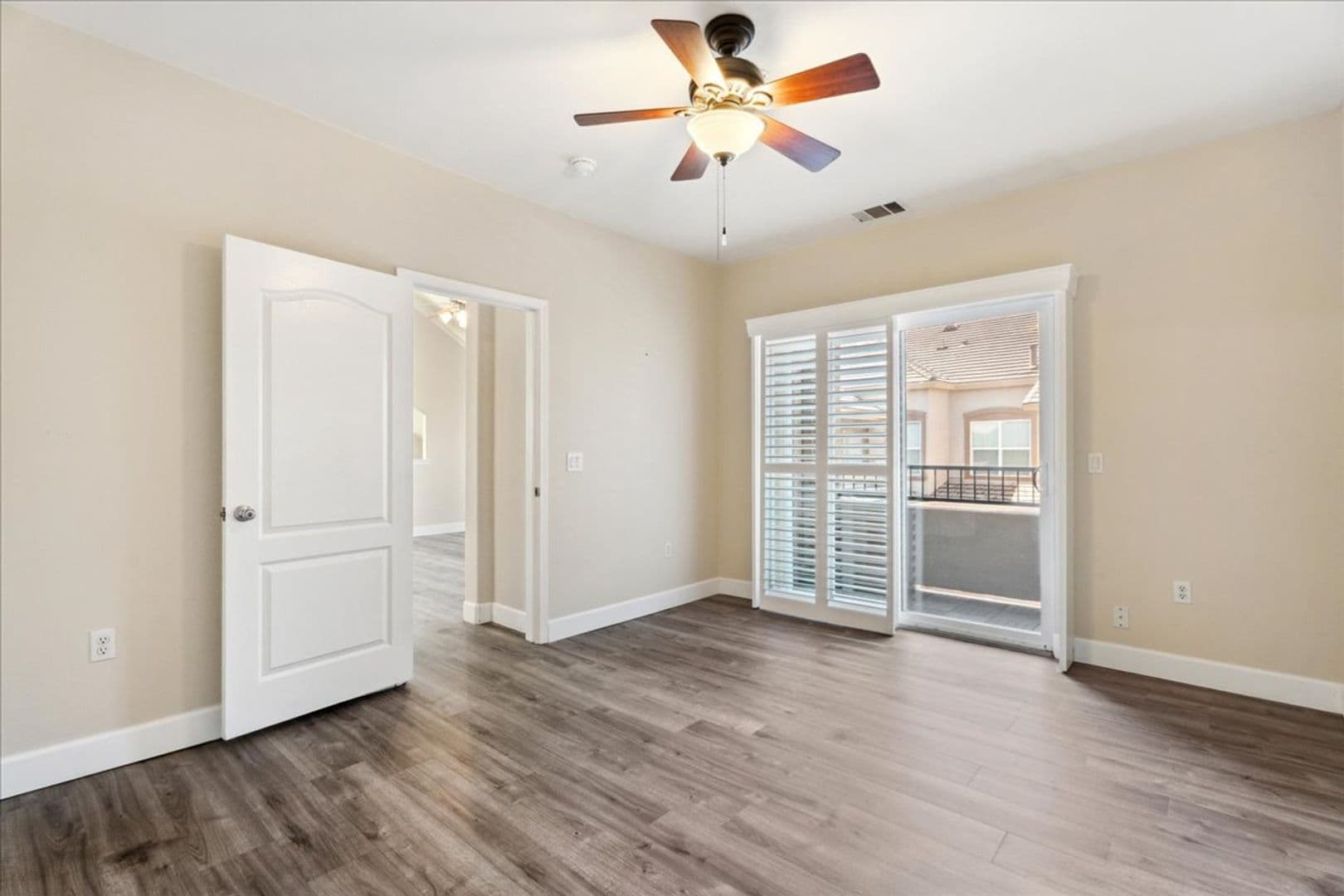Sacramento House: 5350 Dunlay Dr #713