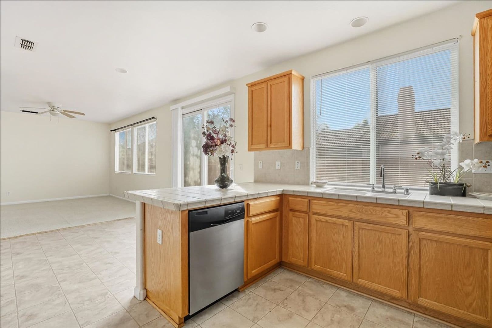 Elk Grove House: 9074 Piazza Ct