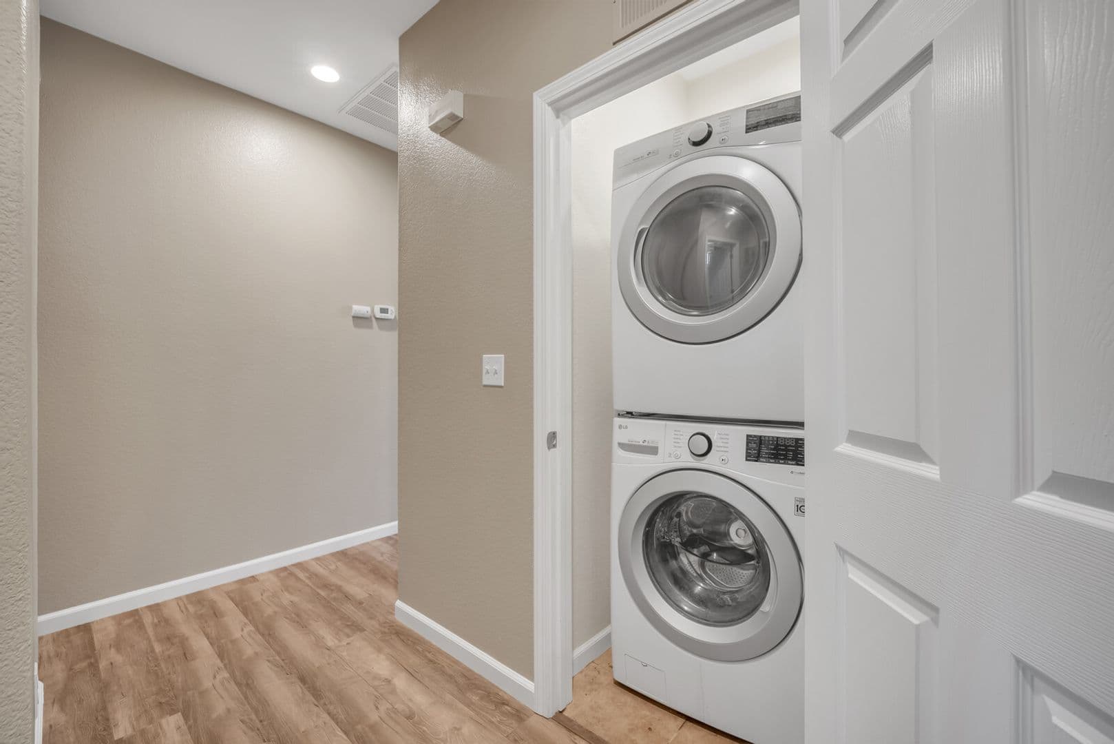 Sacramento House: 2736 San Juan Rd