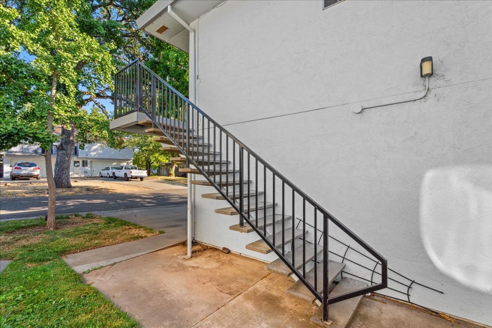 Sacramento House: 4718 Hayford Way #4