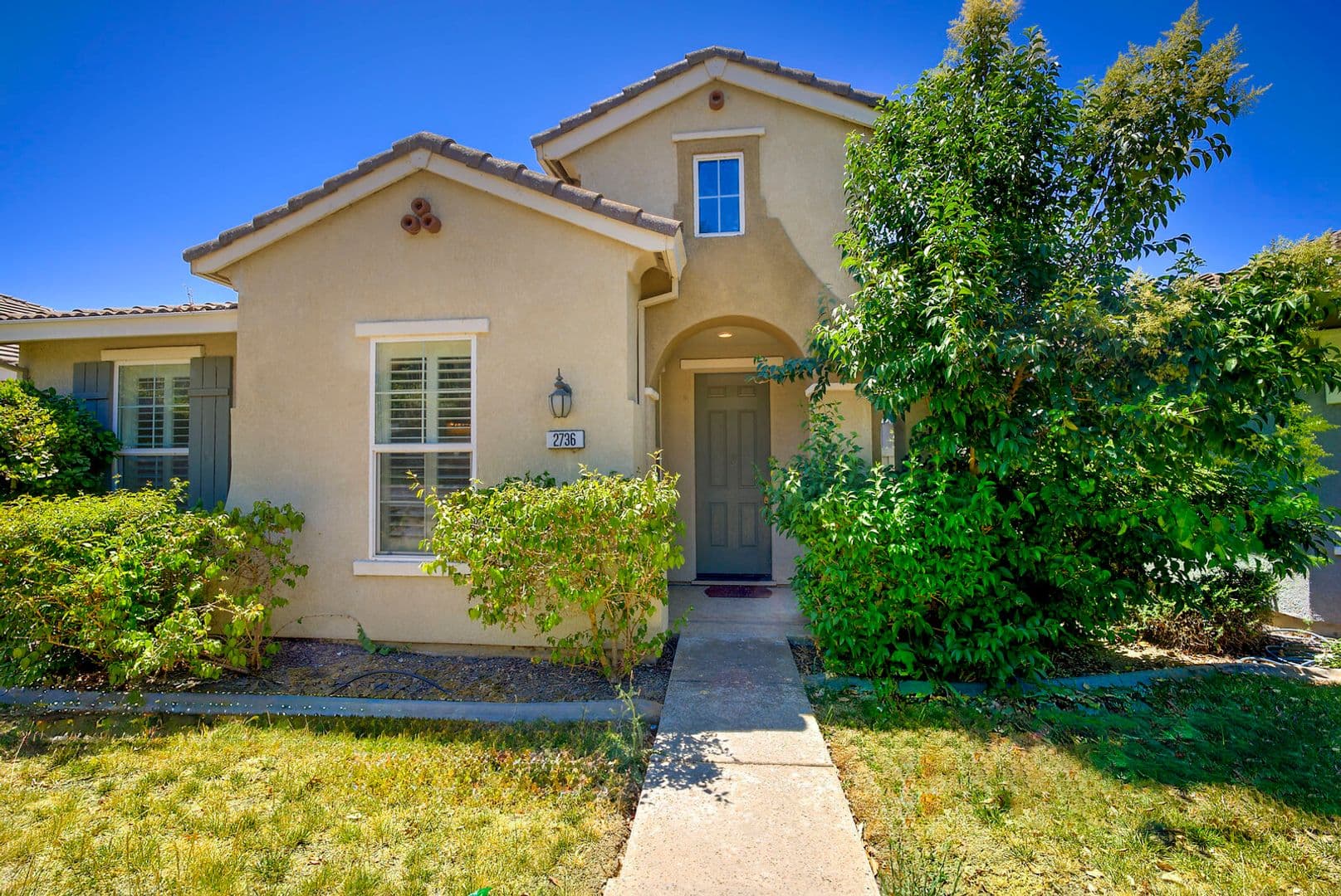 Sacramento House: 2736 San Juan Rd