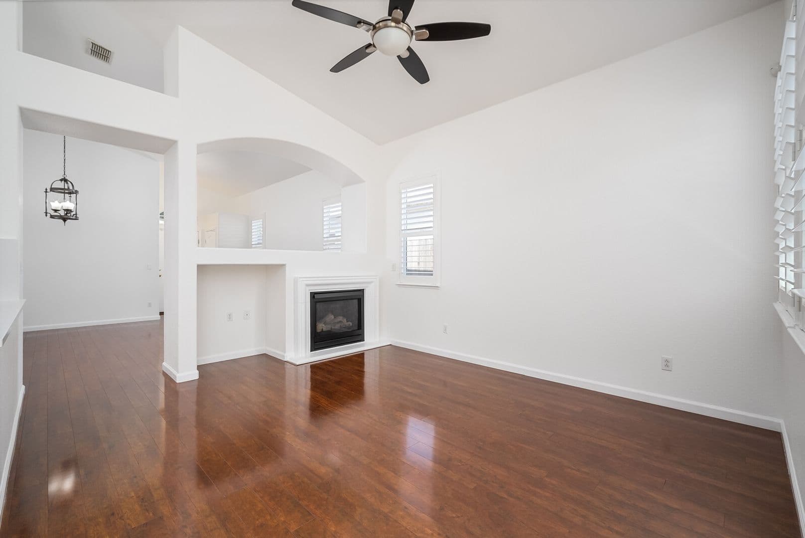 Folsom House: 2066 Horseshoe Glen Cir