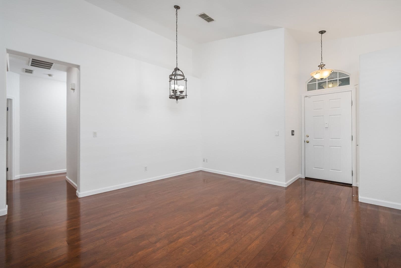 Folsom House: 2066 Horseshoe Glen Cir