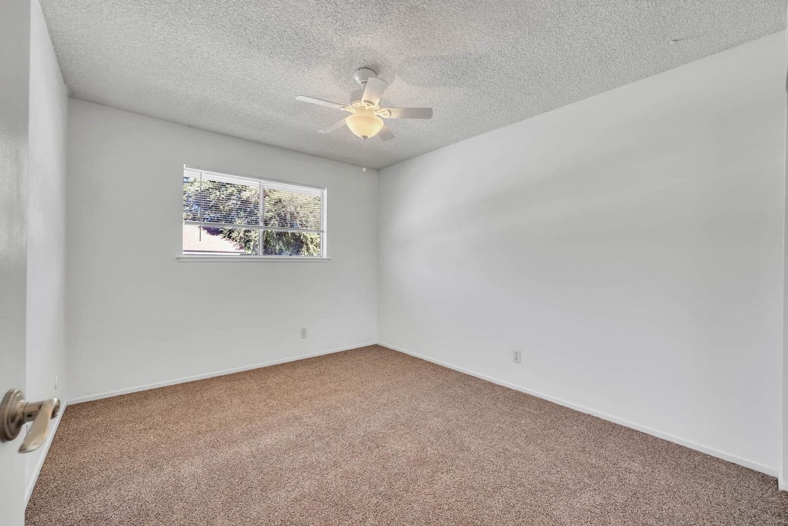 Carmichael House: 3926 Oak Villa Cir