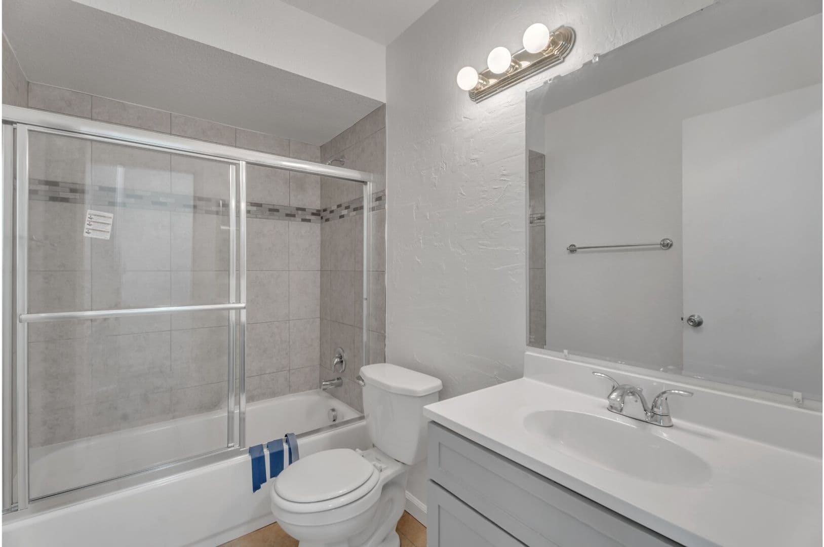 North Highlands Apartment: 3936 - 3944 Renick Way