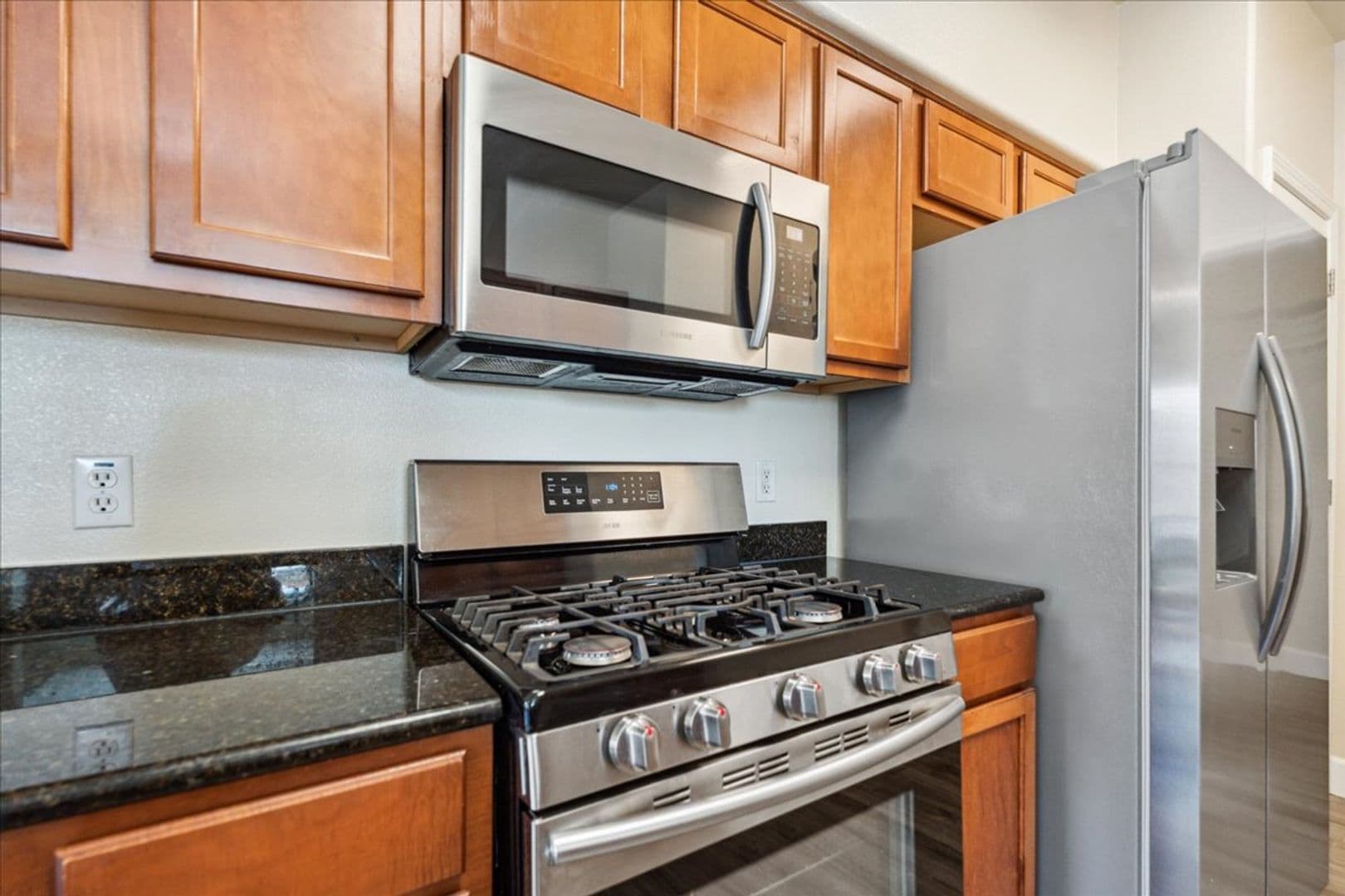 Sacramento House: 5350 Dunlay Dr #713