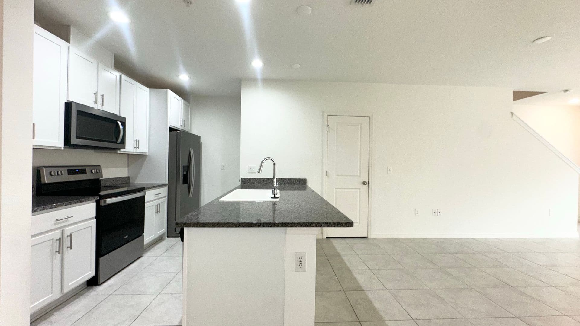Sanford House: 3805 Hampton Chase Ln