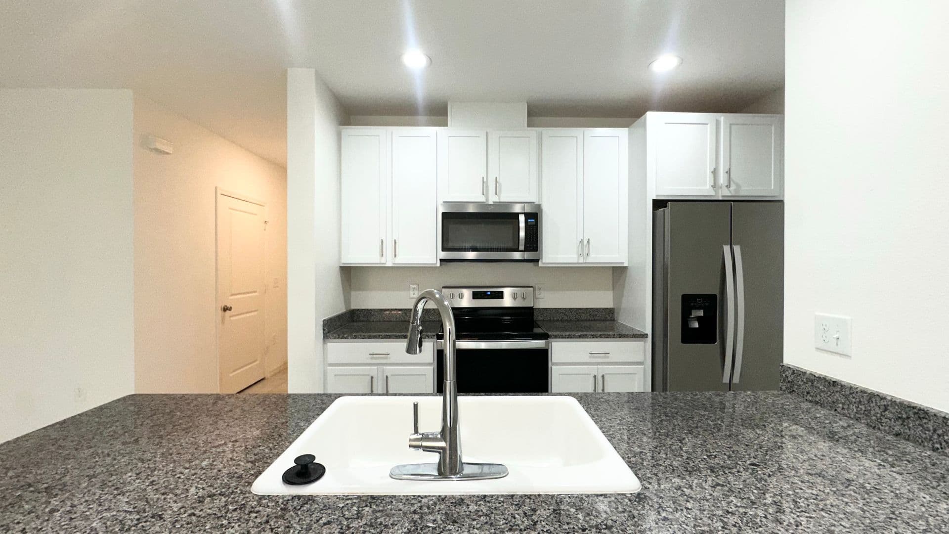 Sanford House: 3805 Hampton Chase Ln