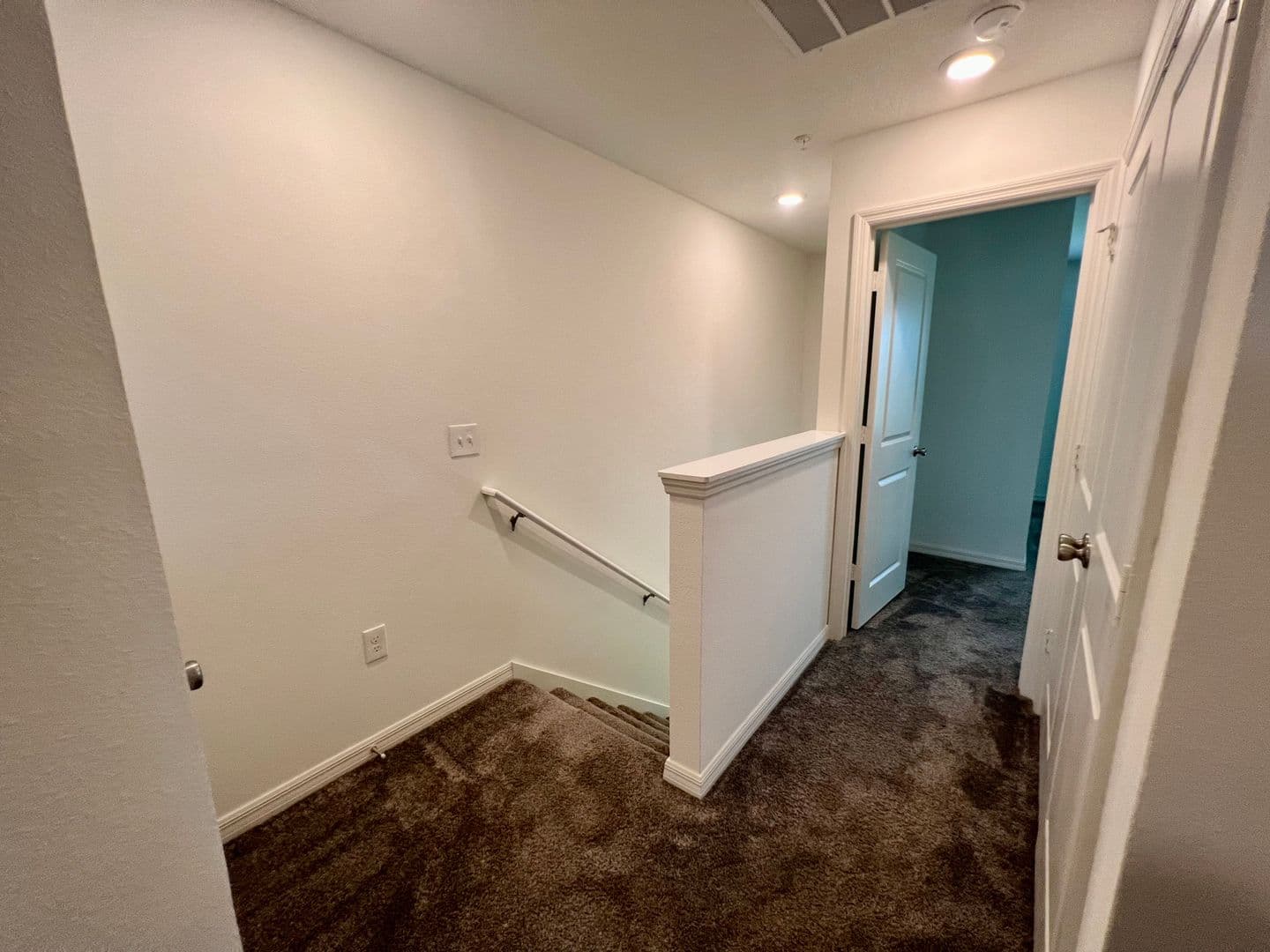 Sanford House: 3805 Hampton Chase Ln