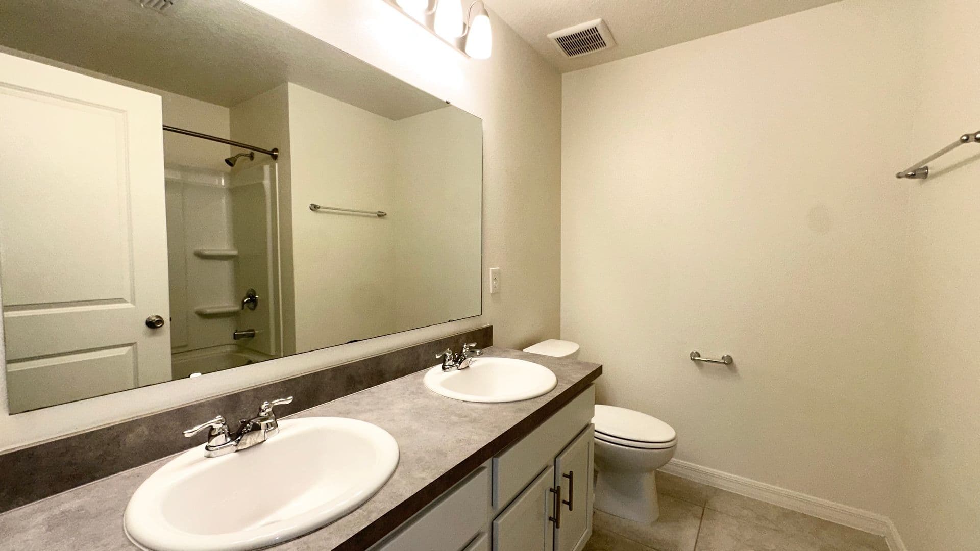 Sanford House: 3805 Hampton Chase Ln