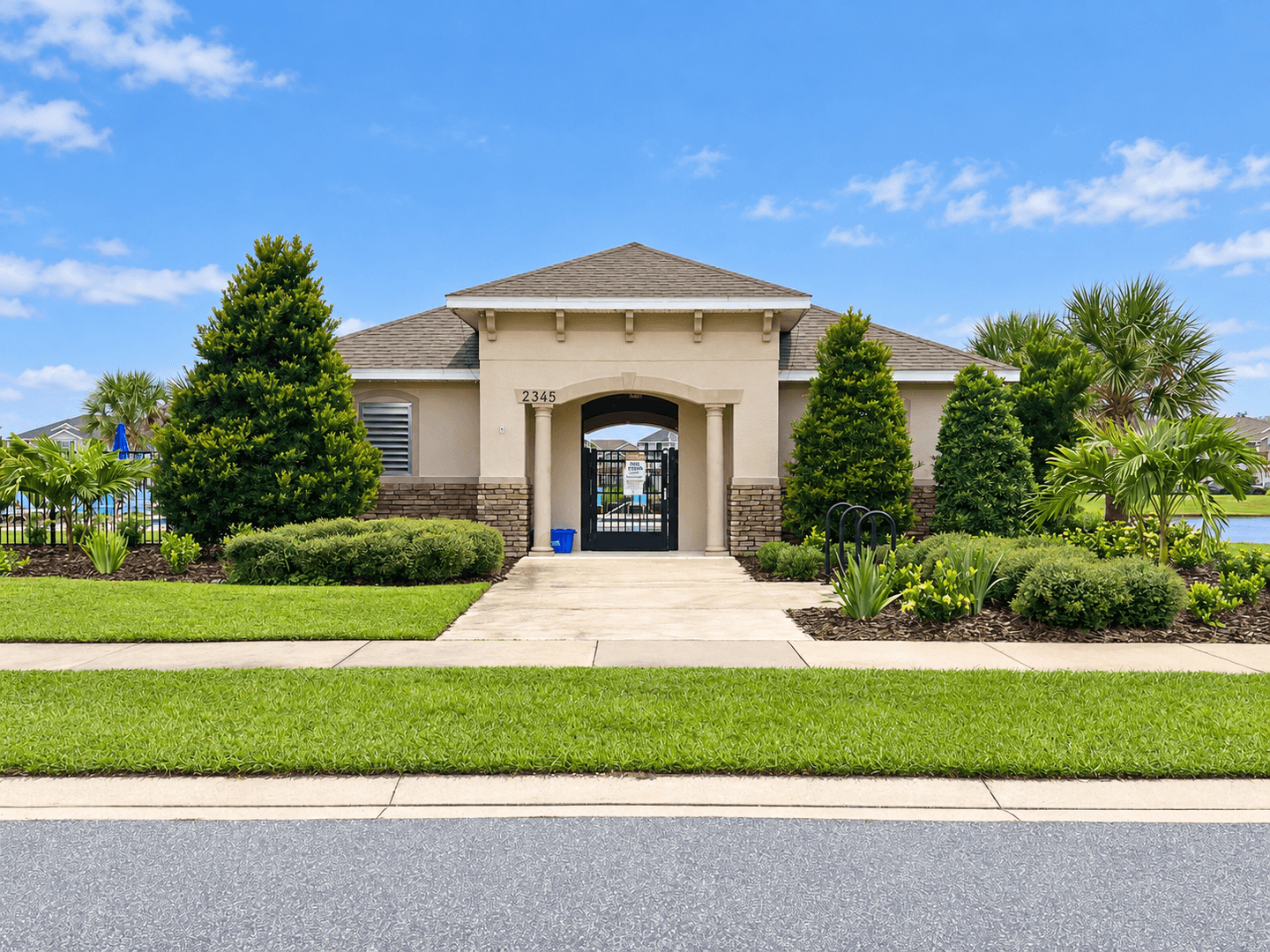 Sanford House: 3805 Hampton Chase Ln