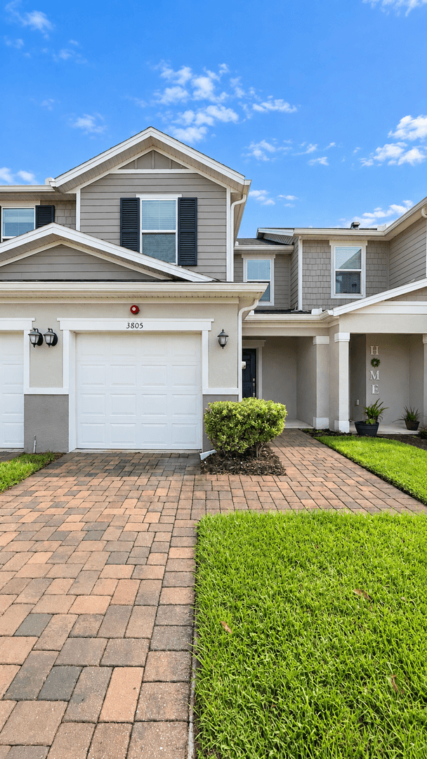 Sanford House: 3805 Hampton Chase Ln