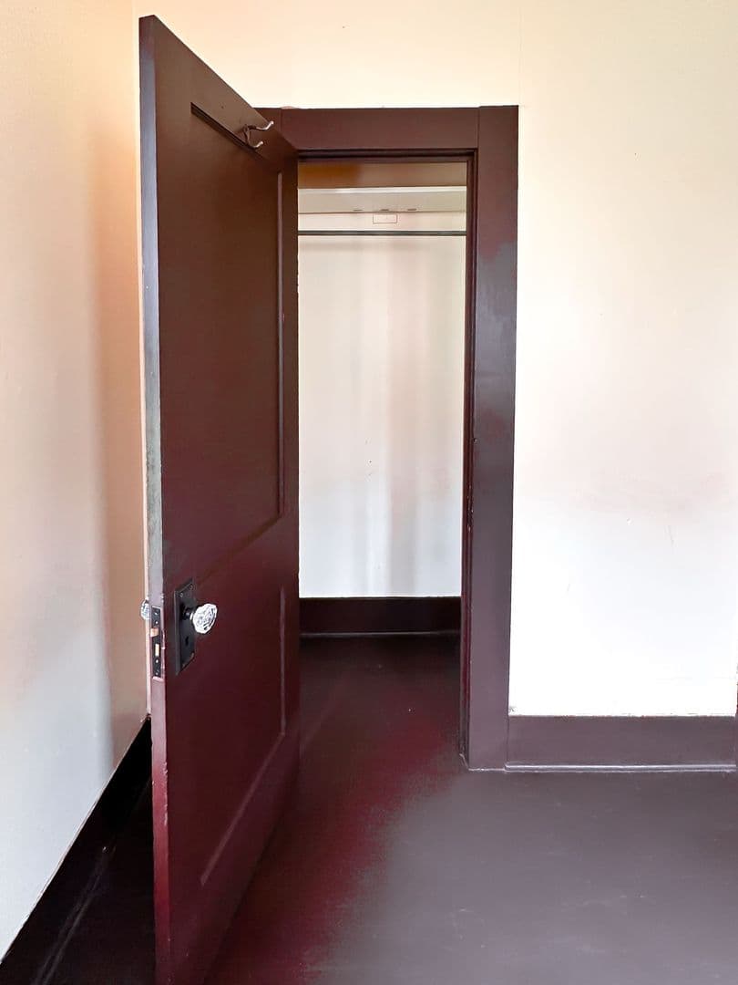 Beaumont Apartment: 2379 Victoria St