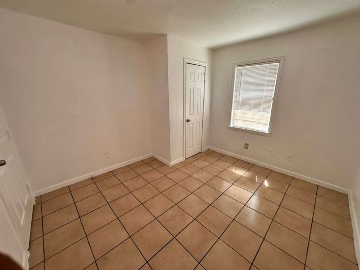 La Marque Apartment: 306 Lake Rd